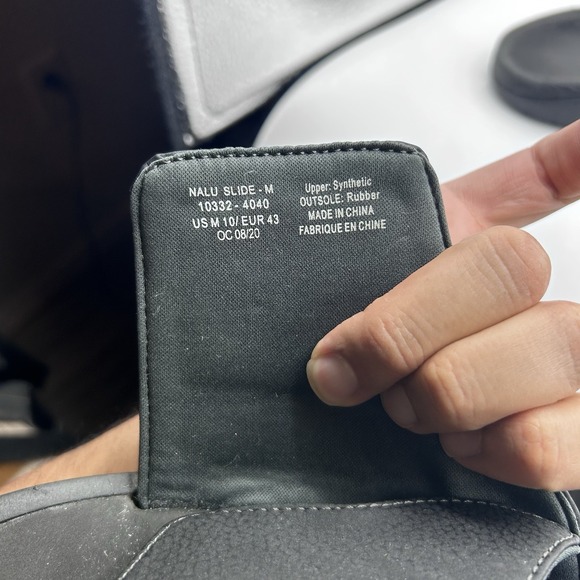 OluKai Nalu Mens Size 10 Black Beach Walking Outdoor Waterproof Slide Sandals - Picture 6 of 6